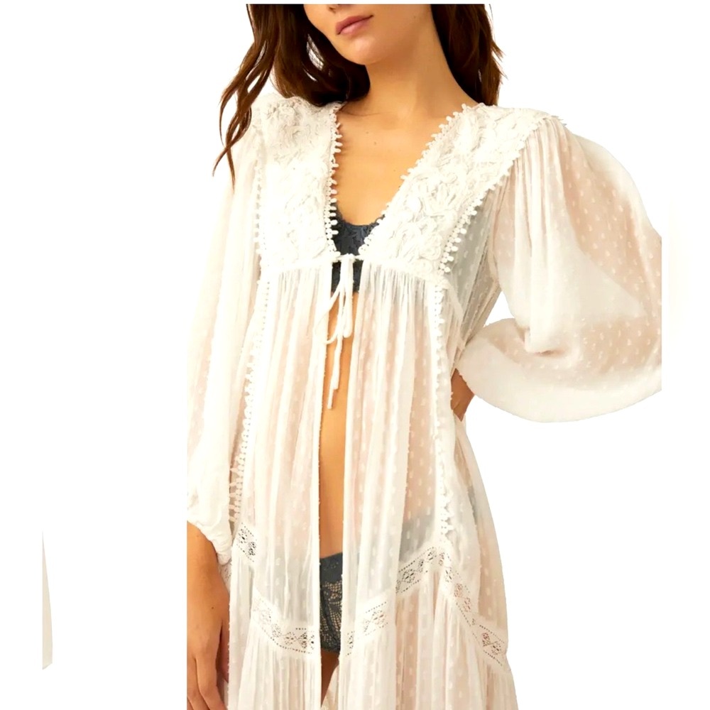 NWT Free People Lace Clip Dot Robe / Swim Beach Coverup in Ivory Size Small